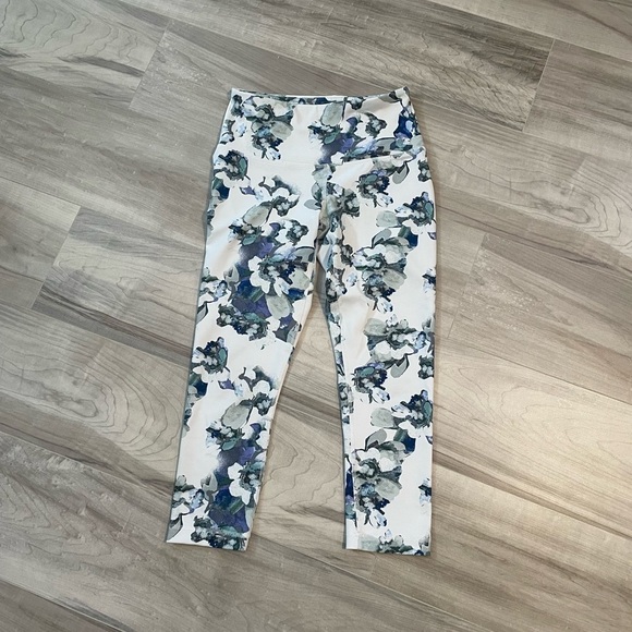 Velocity White And Blue Floral Print Active Wear Leggings- Size Small - Picture 1 of 11